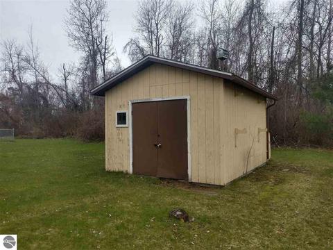 724 Augres River Dr, Au Gres, MI 48703 photo 3