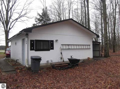 6740 Shellenbarger Rd, Hale, MI 48739 photo 4