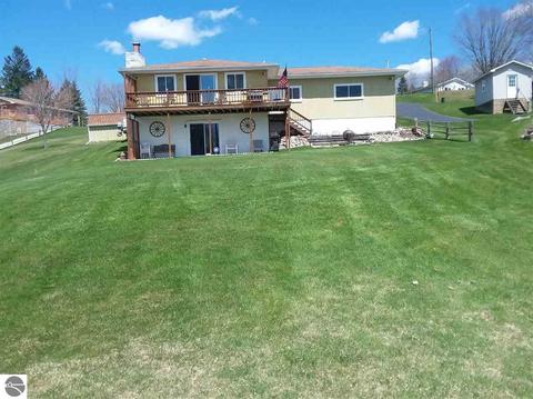 923 Richland Ave, Lupton, MI 48635 photo 1
