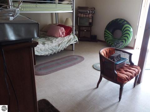 923 Richland Ave, Lupton, MI 48635 photo 24