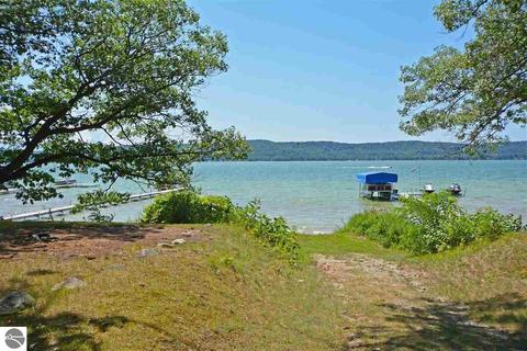7907 Deadstream Rd, Honor, MI 49640 photo 11