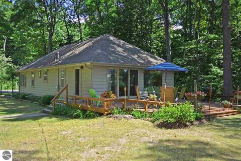 7907 Deadstream Rd, Honor, MI 49640 photo 9