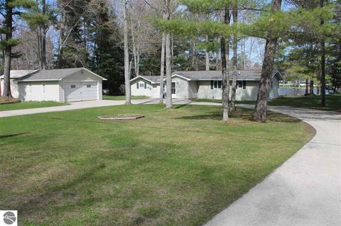 3660 Pineland Pt, Gladwin, MI 48624 photo 1