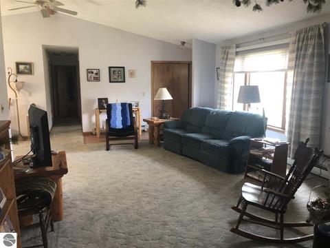 3515 Bee Ln, Lupton, MI 48635 photo 5