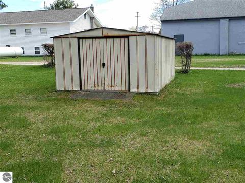 124 Edwards St, Mesick, MI 49668 photo 13