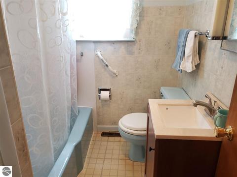 124 Edwards St, Mesick, MI 49668 photo 12