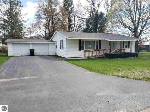 124 Edwards St, Mesick, MI 49668 photo 1