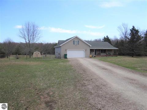 2687 Mohawk Trce, Interlochen, MI 49643 photo 2