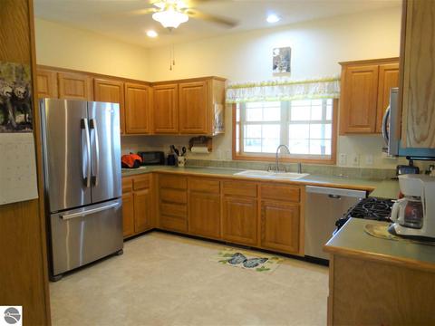 2687 Mohawk Trce, Interlochen, MI 49643 photo 7