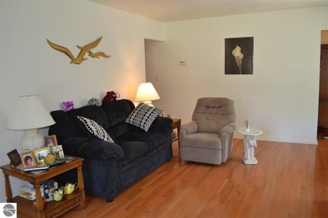 1007 E Maple, Mount Pleasant, MI 48858 photo 9