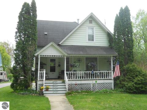 110 E Wright Ave, Shepherd, MI 48883 photo 1
