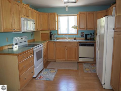 8202 Deadstream Rd, Honor, MI 49640 photo 6