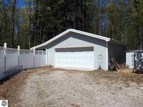 8202 Deadstream Rd, Honor, MI 49640 photo 2