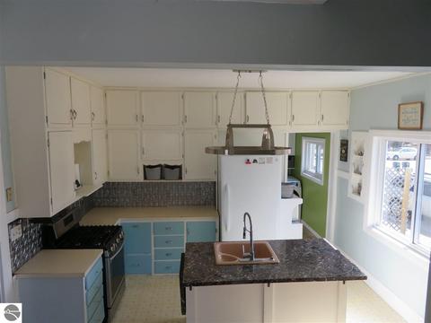 202 S Fourth St, Shepherd, MI 48883 photo 7