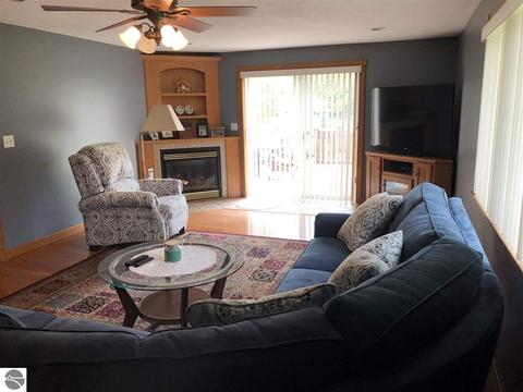 8319 Upton Dr, Shepherd, MI 48883 photo 14