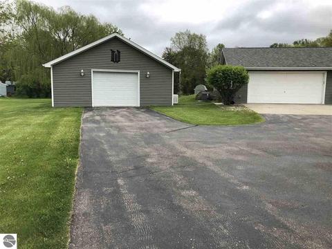 8319 Upton Dr, Shepherd, MI 48883 photo 28
