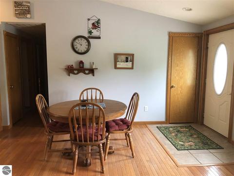 8319 Upton Dr, Shepherd, MI 48883 photo 2