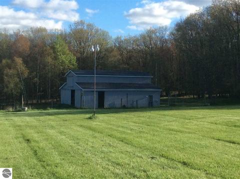 875 E Monroe Rd, Harrison, MI 48625 photo 4