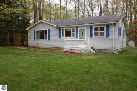 3090 Buikema Dr, Lupton, MI 48635 photo 1