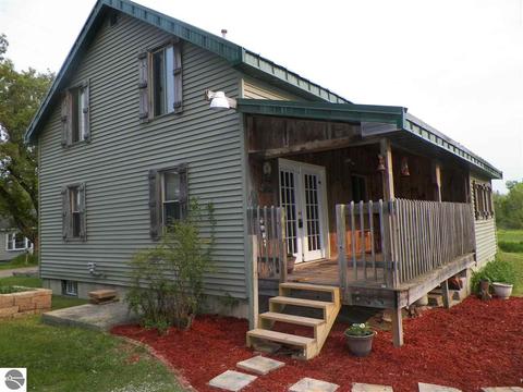 206 Maple, Tustin, MI 49688 photo 3