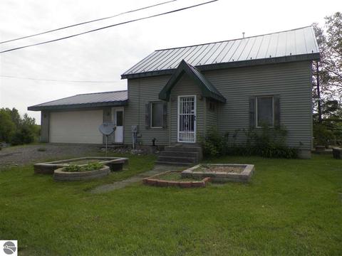 206 Maple, Tustin, MI 49688 photo 1