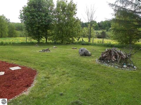 206 Maple, Tustin, MI 49688 photo 6