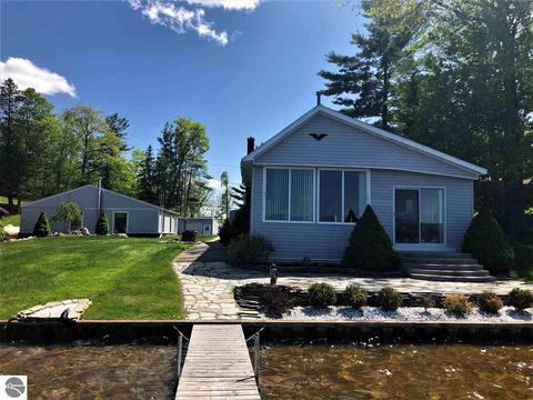4033 Maple Ave, Lupton, MI 48635 photo 1