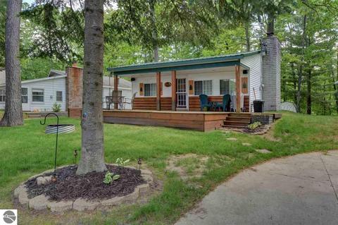 1818 Arbor Dr, Lake George, MI 48633 photo 1