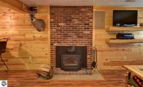 1818 Arbor Dr, Lake George, MI 48633 photo 7