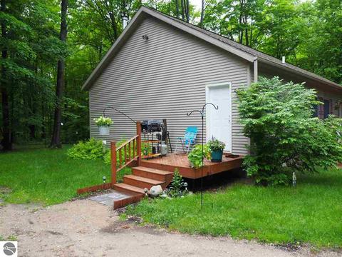 18779 Firefly Ln, Interlochen, MI 49643 photo 4