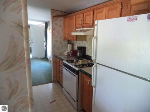 2204 Shady Shores Rd, Lupton, MI 48635 photo 5