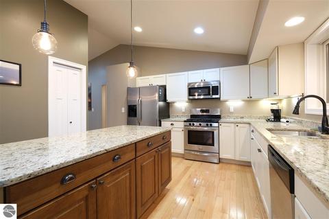 7538 E Meadows Dr, Cedar, MI 49621 photo 7