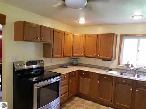 8905 E Remus Rd, Mount Pleasant, MI 48858 photo 7