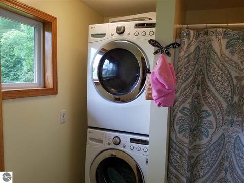 8905 E Remus Rd, Mount Pleasant, MI 48858 photo 14