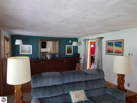 8905 E Remus Rd, Mount Pleasant, MI 48858 photo 10