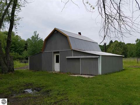 8905 E Remus Rd, Mount Pleasant, MI 48858 photo 22