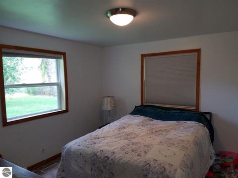 8905 E Remus Rd, Mount Pleasant, MI 48858 photo 15