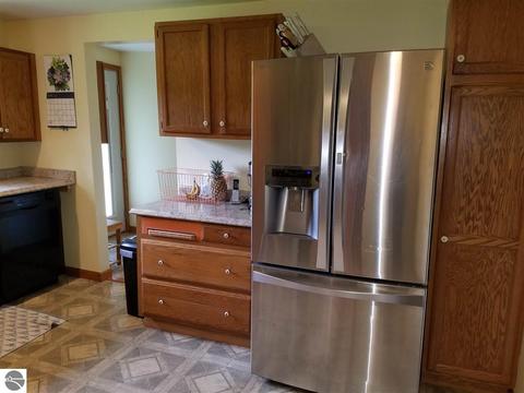 8905 E Remus Rd, Mount Pleasant, MI 48858 photo 8