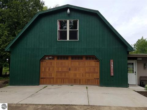 8905 E Remus Rd, Mount Pleasant, MI 48858 photo 4