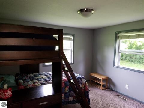 8905 E Remus Rd, Mount Pleasant, MI 48858 photo 16