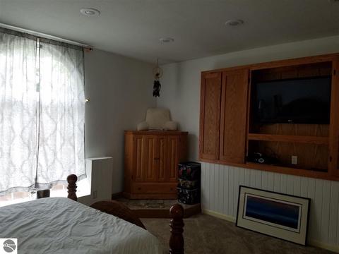 8905 E Remus Rd, Mount Pleasant, MI 48858 photo 13
