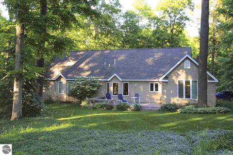 4848 S Mnr, Cedar, MI 49621 photo 37