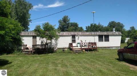 10825 E Spencer Rd, Crystal, MI 48818 photo 1