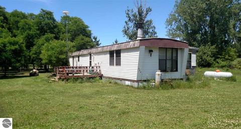 10825 E Spencer Rd, Crystal, MI 48818 photo 2