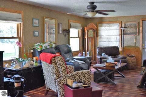 4716 S Loomis Rd, Shepherd, MI 48883 photo 13