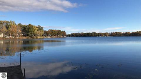 3552 Lakeside Dr, Lupton, MI 48635 photo 11