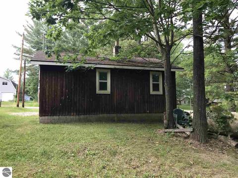 3552 Lakeside Dr, Lupton, MI 48635 photo 4