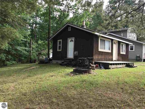 3552 Lakeside Dr, Lupton, MI 48635 photo 2