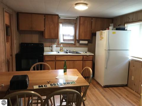 3552 Lakeside Dr, Lupton, MI 48635 photo 7