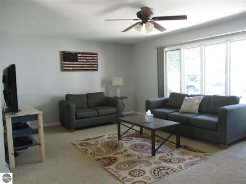 320 Norton Gibbs Dr, Ithaca, MI 48847 photo 3